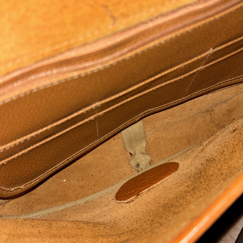 Vintage Dooney And Bourke Bag - Picture 2 of 2